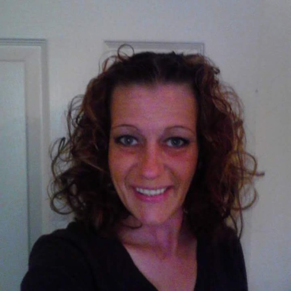 Meet your Posher, Lisa - Picture 1 of 1